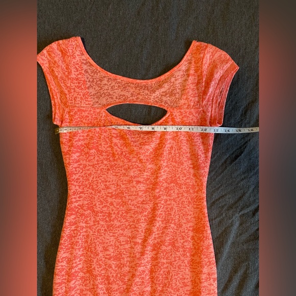 Guess Cut Out Dress - Picture 3 of 5